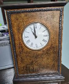 FLEUR-DE-LIS MANTEL CLOCK – BRONZE – TESTED – C$25