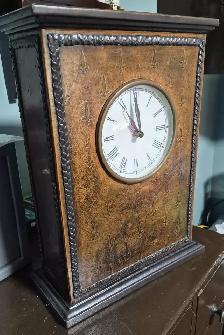 FLEUR-DE-LIS MANTEL CLOCK – BRONZE – TESTED – C$25 - Photo 2