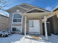 Upper Level 2 Bed 1 BatBi Level House for Rent in NE Martindale