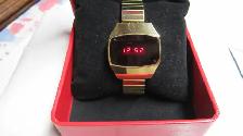 VINTAGE 1970‘S TIMEX SSQ LED WATCH RED SCREEN GOLD CASE