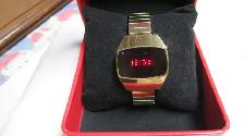 VINTAGE 1970‘S TIMEX SSQ LED WATCH RED SCREEN GOLD CASE - Photo 4