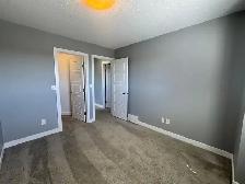 3 Bed 1.5 Bath Duplex with Garage in Crystal Landing Avail Now! - Photo 6