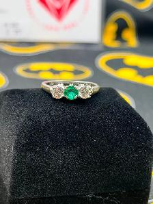 Beautiful 18KT White Gold Diamond & Emerald Ring (#3002) - Photo 5