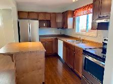 4 Bed 3.5 Bath Duplex with Finished Basement Available Now! - Photo 2