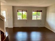 4 Bed 3.5 Bath Duplex with Finished Basement Available Now! - Photo 4