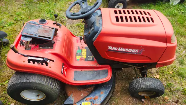 Yard machines by MTD 19.5hp 42'cut for parts $150 ph902 565-7430