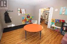 1 bdrm main floor suite, laundry, internet, more! - Photo 3