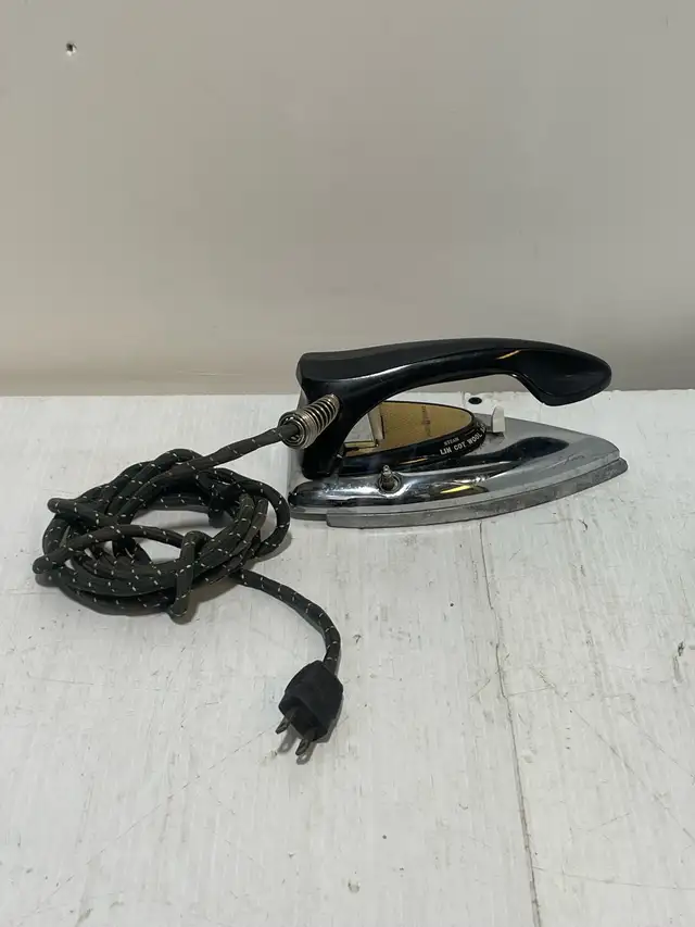 General Electric Steam Iron Model F98A
