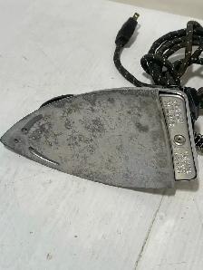 General Electric Steam Iron Model F98A - Photo 4