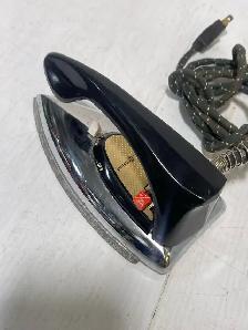 General Electric Steam Iron Model F98A - Photo 7