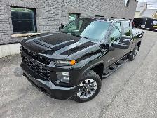 2021 Chevrolet Silverado 2500HD Custom / 4X4 / 6.6L VORTEC / CRE - Photo 18