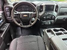 2021 Chevrolet Silverado 2500HD Custom / 4X4 / 6.6L VORTEC / CRE - Photo 22