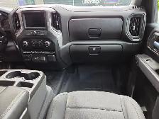 2021 Chevrolet Silverado 2500HD Custom / 4X4 / 6.6L VORTEC / CRE - Photo 26