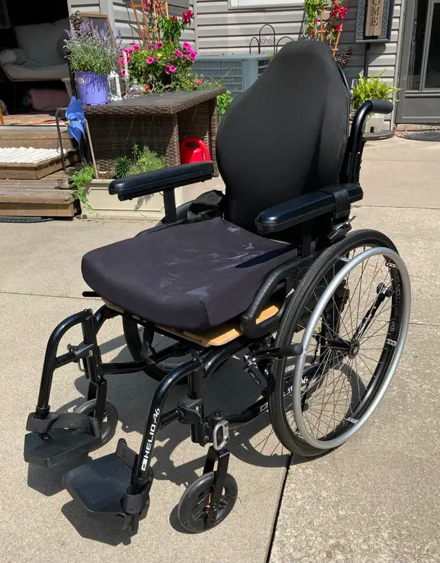 Motion Composites HELIO A6 Wheelchair Local pickup in Hamilton