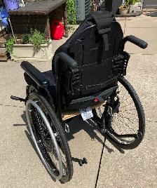 Motion Composites HELIO A6 Wheelchair Local pickup in Hamilton - Photo 2