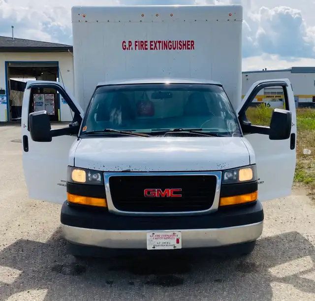 2018 GMC Savanna Cutaway Cube Van