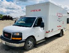 2018 GMC Savanna Cutaway Cube Van - Photo 2