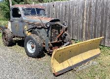 1939 GMC, 250 C.I. 6 Cylinder, PTO transmission winch tow truck