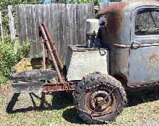 1939 GMC, 250 C.I. 6 Cylinder, PTO transmission winch tow truck - Photo 4