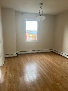 2 bedroom   den available for September 1st - Photo 2