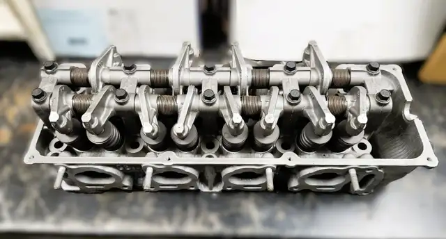 Culasse/Cylinder Head Mazda F2 2.2L (12 valves) – 626 / MX-6