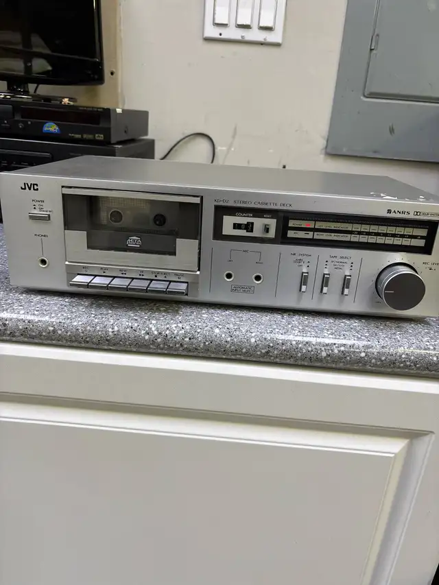 JVC KD-D2 Stereo Cassette Deck