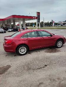 2013 Chrysler 200, fresh safety, clean title - Photo 4
