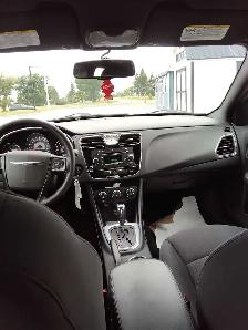 2013 Chrysler 200, fresh safety, clean title - Photo 8