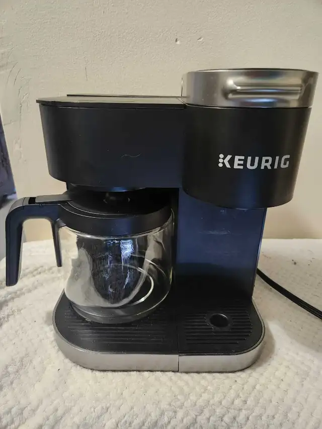DUAL DIGITAL PROGRAMMABLE KEURIG BREWS PERCULATED & PODS