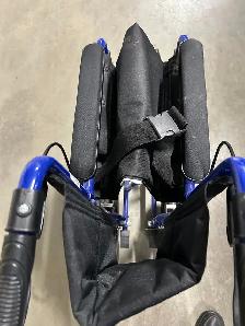 Quick fold air and go wheel chair - Photo 4