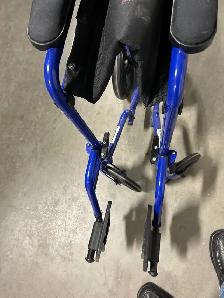 Quick fold air and go wheel chair - Photo 6
