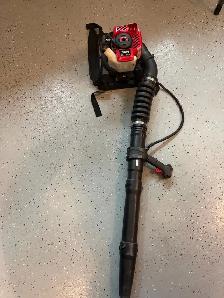 leaf blower