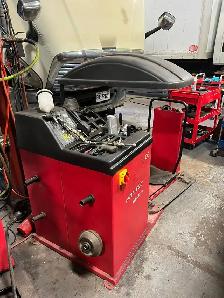 Tire Balancer and Changer: PRO-TECH WB-1850