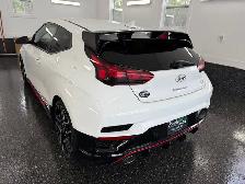 2022 Hyundai Veloster N - Photo 3