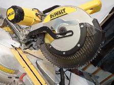 Dewalt Compound Miter Saw - Photo 7