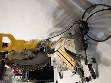Dewalt Compound Miter Saw - Photo 8