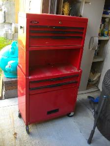 old roll around red toolbox