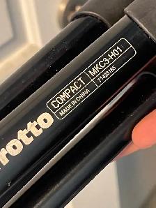 Manfrotto Compact Action Tripod - Photo 3