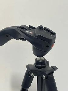 Manfrotto Compact Action Tripod - Photo 6