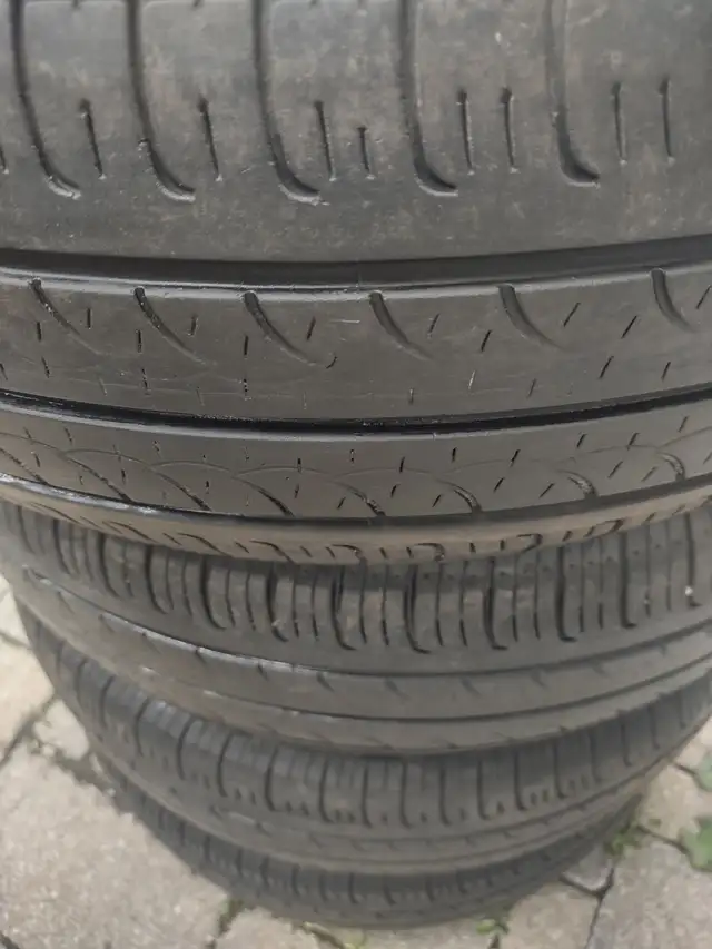 195-65R15x4 pneus été Nexen en bon état