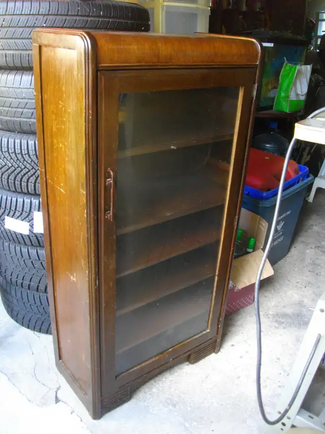 1959's  display cabinet 2 feet wide by  4 feet tall
