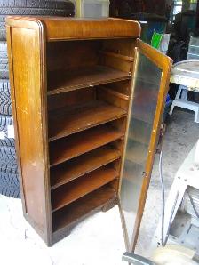 1959's  display cabinet 2 feet wide by  4 feet tall - Photo 2