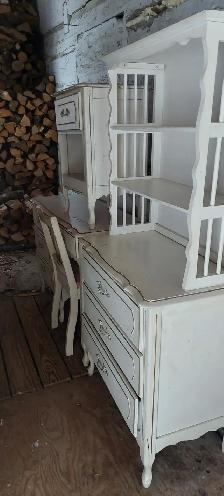 Meuble vintage pour chambre de petite fille. - Photo 9