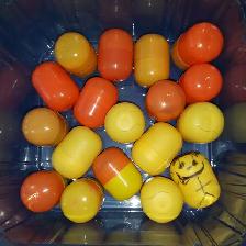 18JEUX NEUFS ENFANTS DANS OEUFS PLASTIQUE$0.50CHA OU $10.00 TOUS