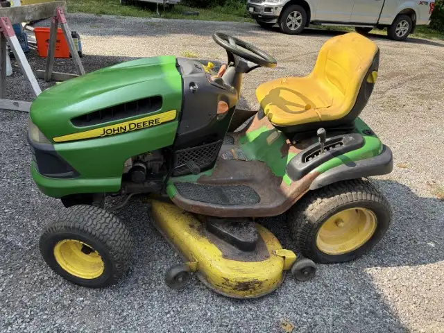 John Deere Riding Lawn Tractor