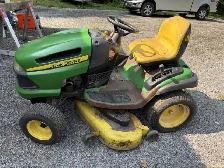John Deere Riding Lawn Tractor