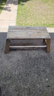 Homemade pallet wood outdoor bench