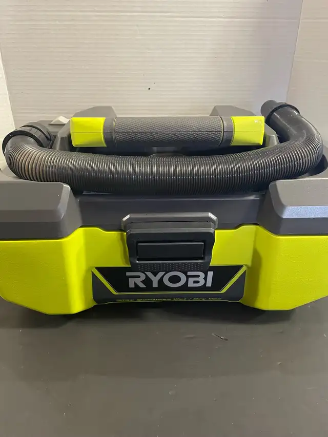 RYOBI Wet/Dry Vac P3240ID