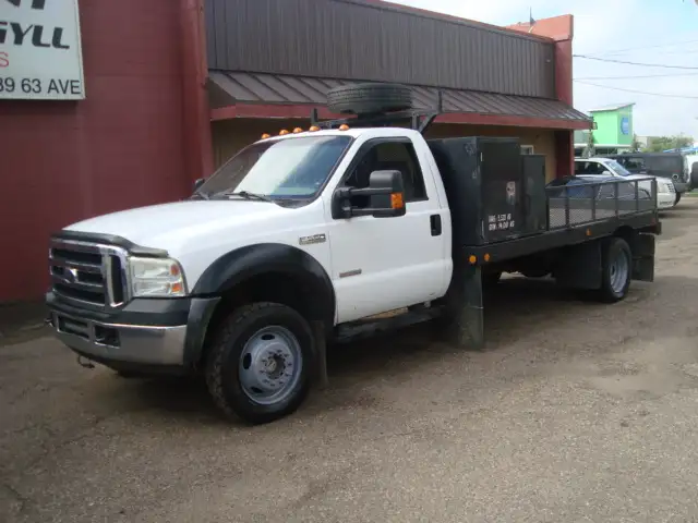 2007 FORD F-550 4X4 DRW DIESEL 6 SPEED 13.5 FEET FLAT DECK