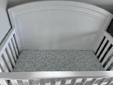 Convertible Crib - Photo 2